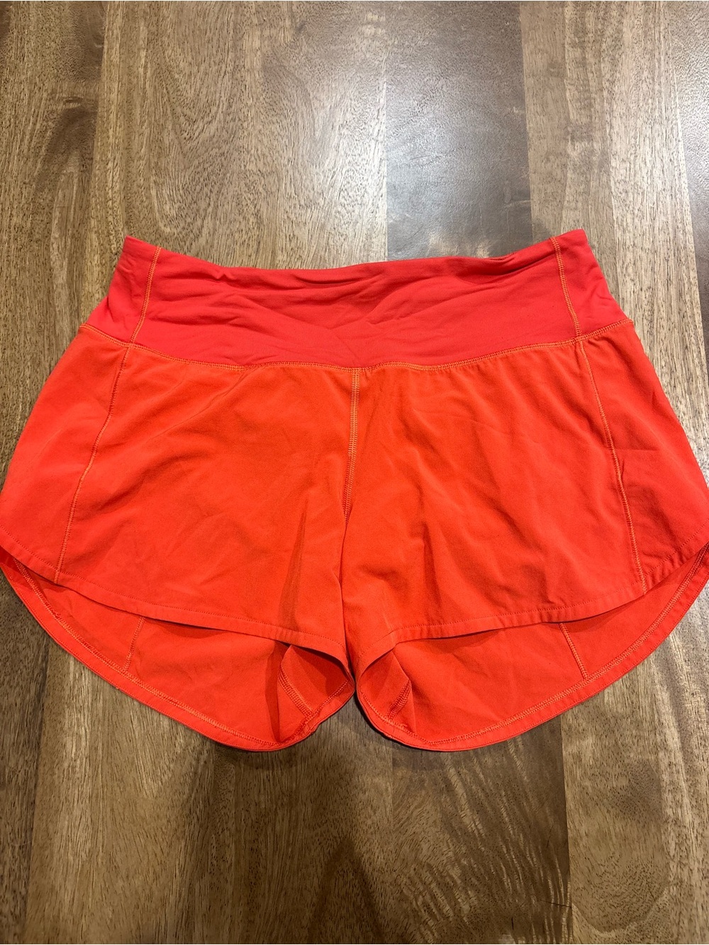 Lululemon red/orange shorts 6 Tall